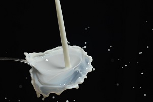 Lee más sobre el artículo El APLTA presenta los resultados de estudio de fotopurificación de leche con la tecnología de Surepure